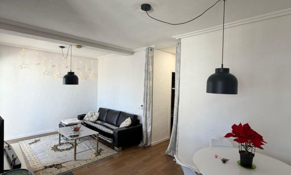 Resale - Apartment - Torrevieja - Punta prima