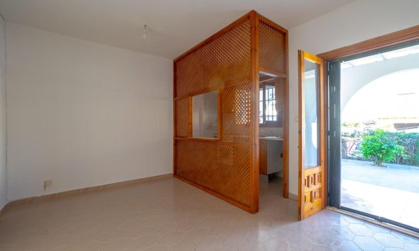 Resale - Apartment - Torrevieja - El chaparral