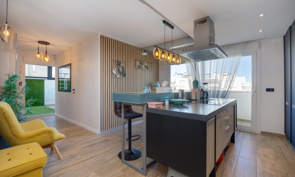 Resale - Apartment - Orihuela Costa - Punta Prima