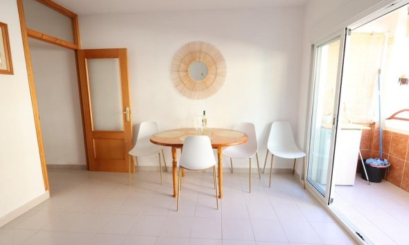 Resale - Apartment - Torrevieja - Centro