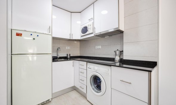 Resale - Apartment - Torrevieja - La Mata