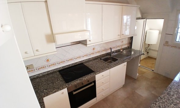 Resale - Bungalow - Orihuela Costa - La Rioja V