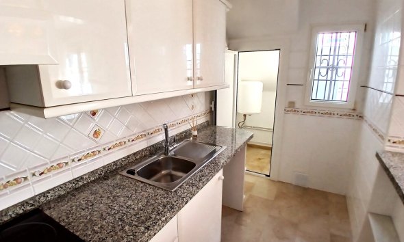 Resale - Bungalow - Orihuela Costa - La Rioja V
