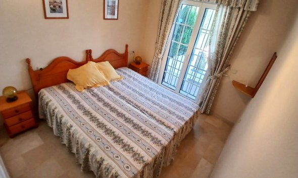 Resale - Bungalow - Orihuela Costa - La Rioja V