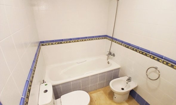 Resale - Bungalow - Orihuela Costa - La Rioja V