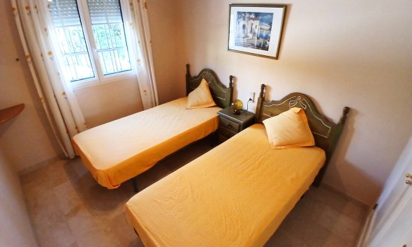 Resale - Bungalow - Orihuela Costa - La Rioja V