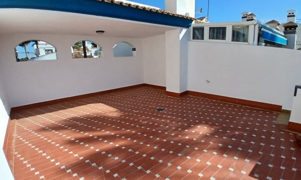Resale - Bungalow - Orihuela Costa - La Rioja V