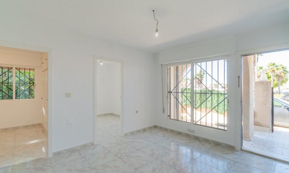 Resale - Terraced house / Townhouse - Torrevieja - Carrefour
