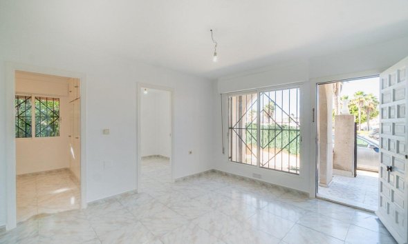 Resale - Terraced house / Townhouse - Torrevieja - Carrefour