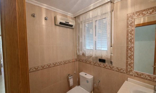 Resale - Apartment - Torrevieja - Playa del cura