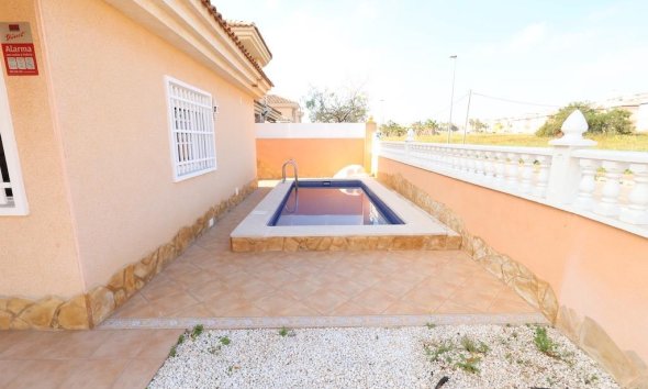 Resale - Villa - Torrevieja - Los Balcones - Los Altos del Edén