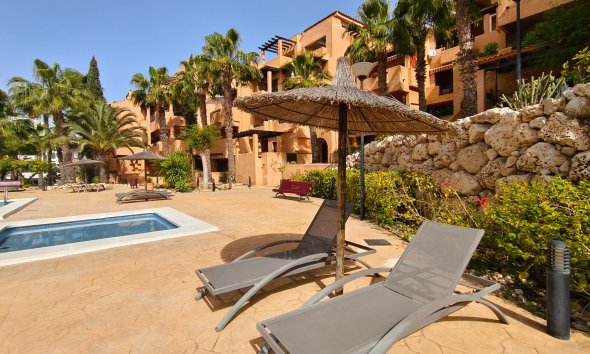 Resale - Apartment - Orihuela Costa - Villamartín