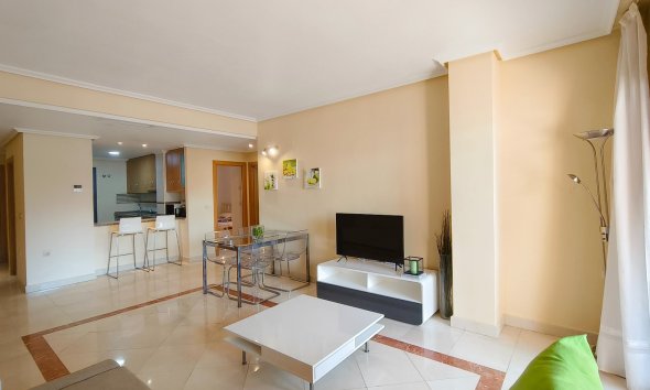 Resale - Apartment - Orihuela Costa - Villamartín