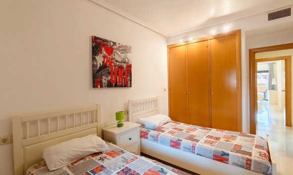 Resale - Apartment - Orihuela Costa - Villamartín