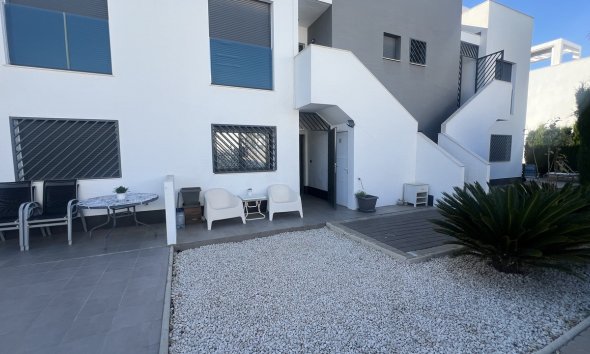 Resale - Apartment - Orihuela Costa - La Zenia