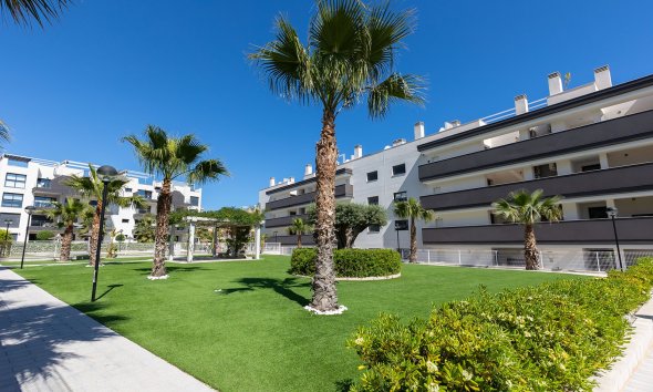 Resale - Apartment - Orihuela Costa - Villamartin