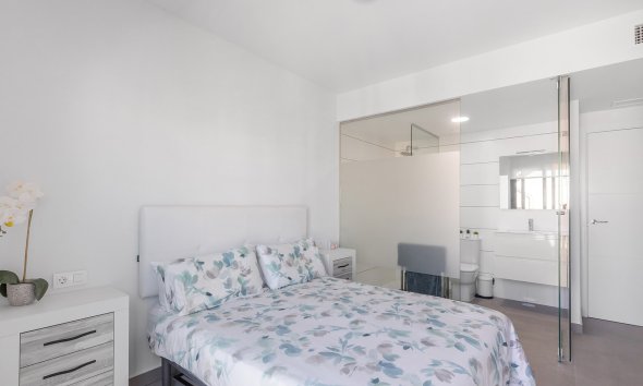 Resale - Apartment - Orihuela Costa - Villamartin