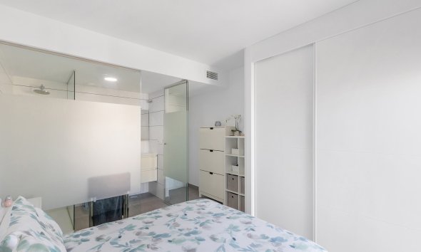 Resale - Apartment - Orihuela Costa - Villamartin