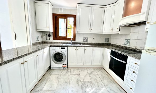 Resale - Apartment - Orihuela Costa - Villamartin