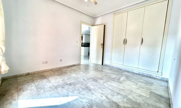 Resale - Apartment - Orihuela Costa - Villamartin