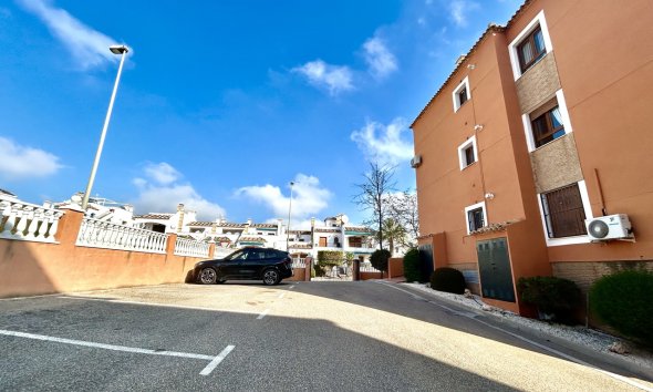 Resale - Apartment - Orihuela Costa - Villamartin