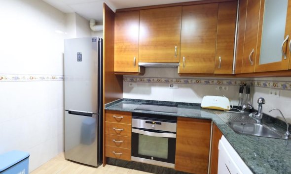 Resale - Apartment - Torrevieja - Acequion