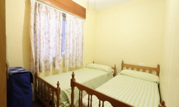 Resale - Apartment - Torrevieja - Acequion