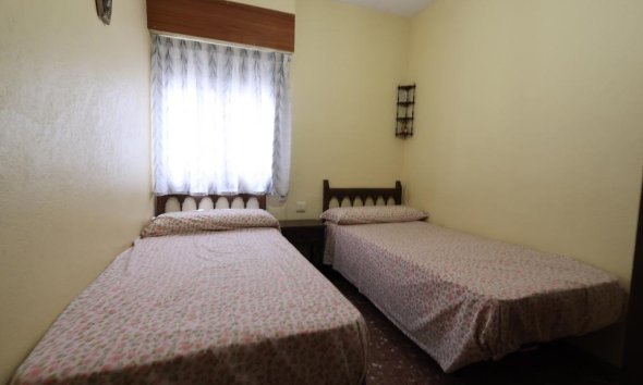 Resale - Apartment - Torrevieja - Acequion