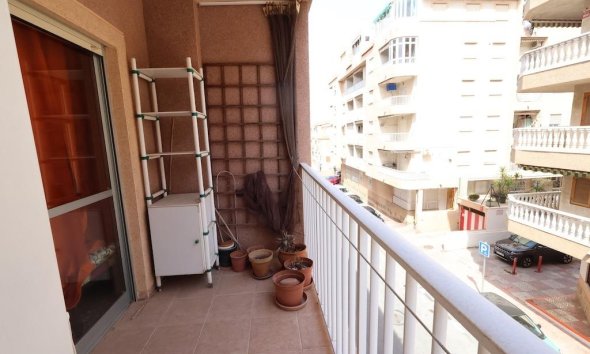 Resale - Apartment - Torrevieja - Acequion
