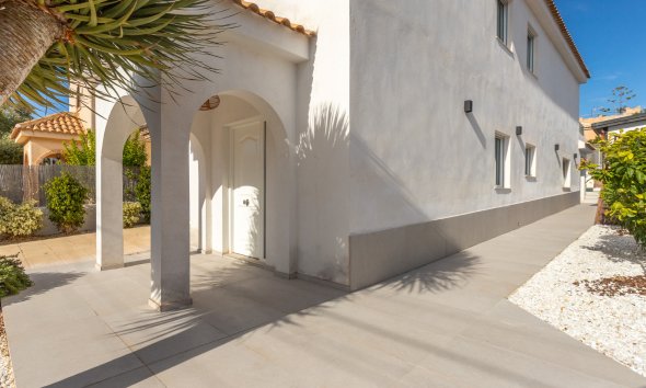 Resale - Villa - Torrevieja - Los Balcones