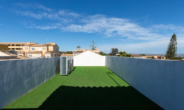 Resale - Villa - Torrevieja - Los Balcones