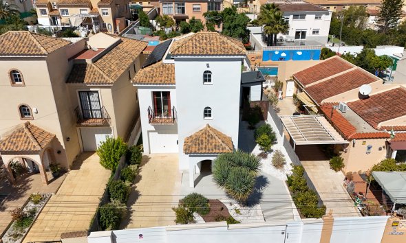 Resale - Villa - Torrevieja - Los Balcones
