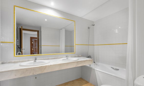 Resale - Apartment - Torrevieja - Punta Prima