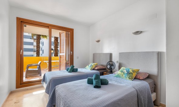 Resale - Apartment - Torrevieja - Punta Prima