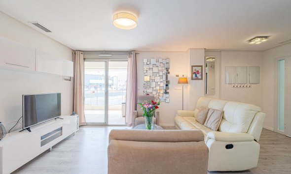Resale - Apartment - Orihuela Costa - Los Dolses