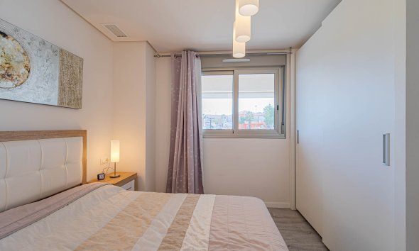 Resale - Apartment - Orihuela Costa - Los Dolses
