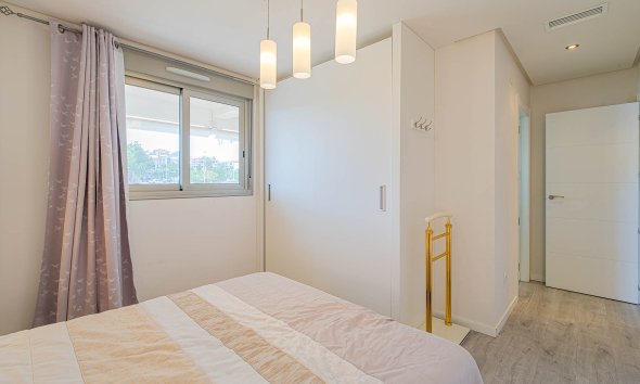 Resale - Apartment - Orihuela Costa - Los Dolses