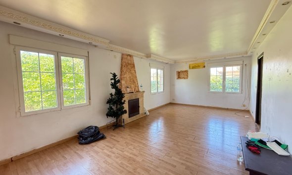 Resale - Villa - Torrevieja - Playa de los locos