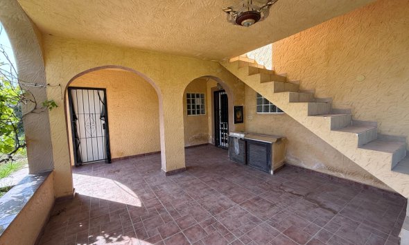 Resale - Villa - Torrevieja - Playa de los locos
