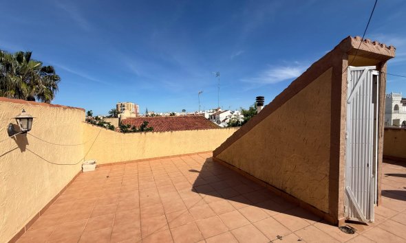 Resale - Villa - Torrevieja - Playa de los locos