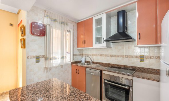 Resale - Duplex / Two-storey apartment - Los Alcazares - Centro