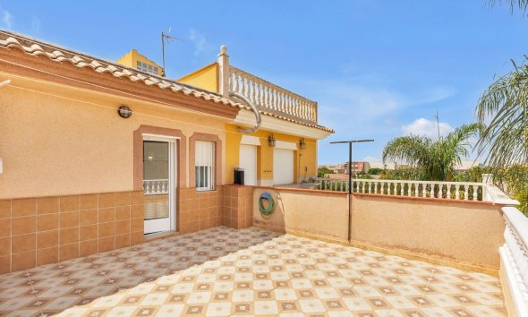 Resale - Duplex / Two-storey apartment - Los Alcazares - Centro