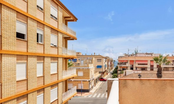 Resale - Duplex / Two-storey apartment - Los Alcazares - Centro