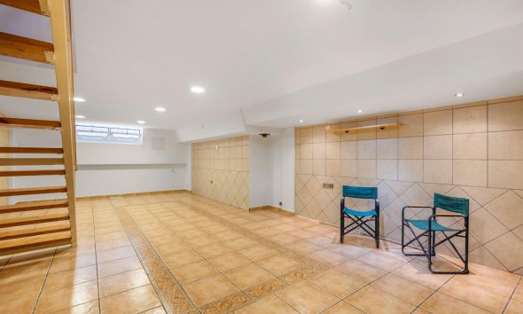 Resale - Duplex / Two-storey apartment - Los Alcazares - Centro
