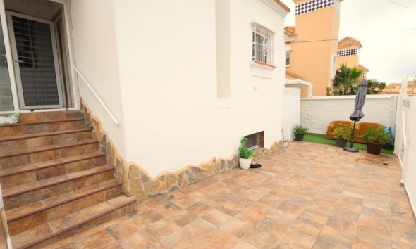 Reventa - Villa - San Miguel de Salinas - Las filipinas
