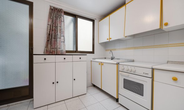 Resale - Apartment - Torrevieja - Playa del cura