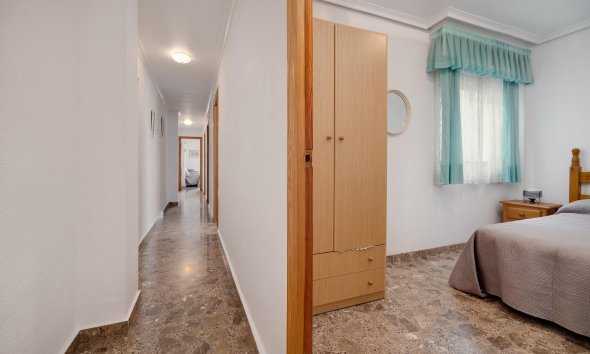 Resale - Apartment - Torrevieja - Playa del cura