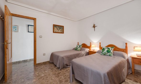 Resale - Apartment - Torrevieja - Playa del cura