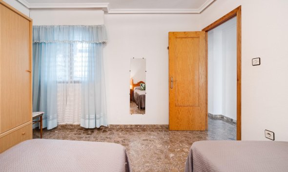 Resale - Apartment - Torrevieja - Playa del cura