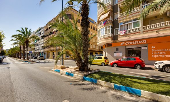 Resale - Apartment - Torrevieja - Playa del cura